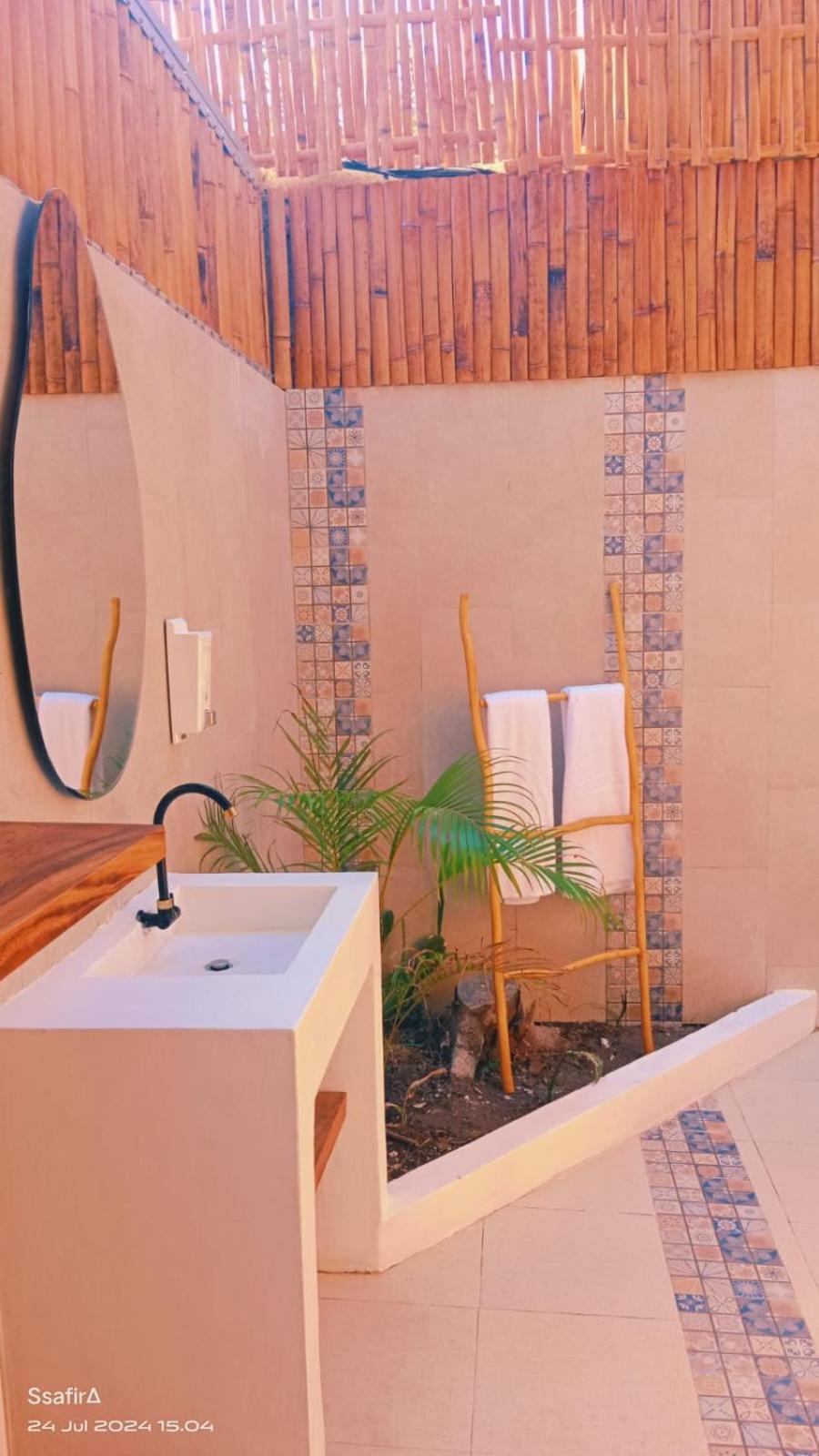 Living Trawangan Hotel Gili Trawangan Exterior foto